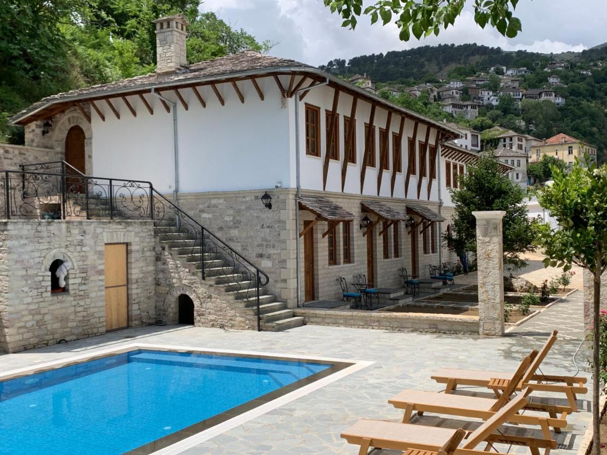 Rose Garden Hotel Gjirokastër 外观 照片