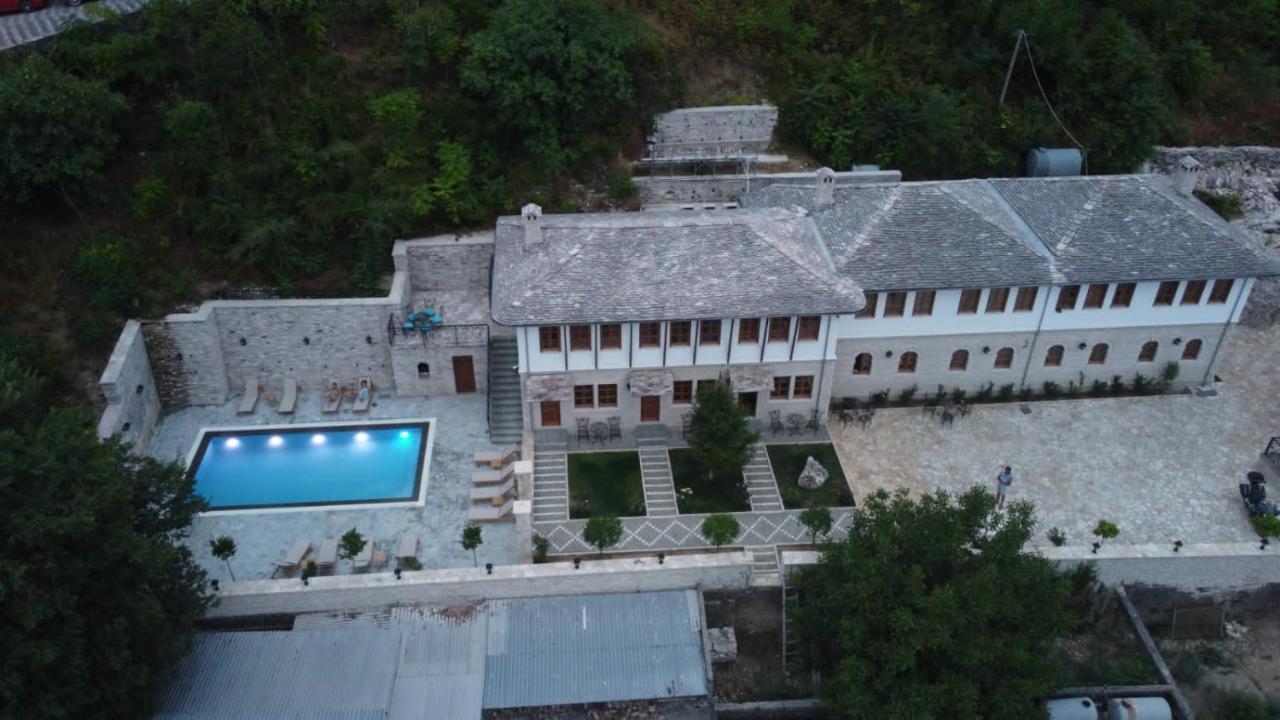 Rose Garden Hotel Gjirokastër 外观 照片