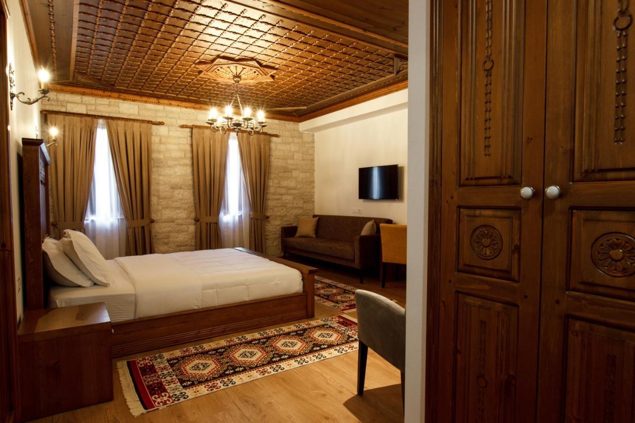 Rose Garden Hotel Gjirokastër 外观 照片