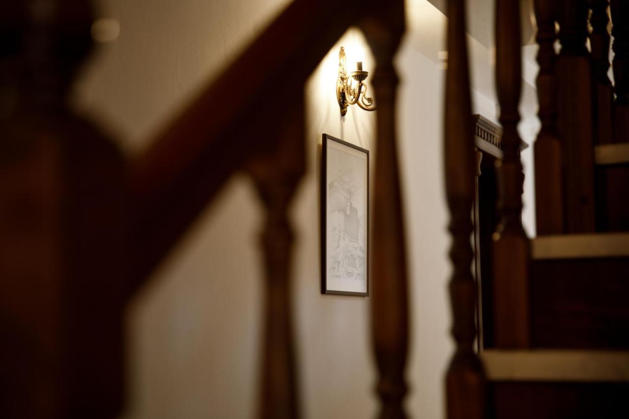 Rose Garden Hotel Gjirokastër 外观 照片