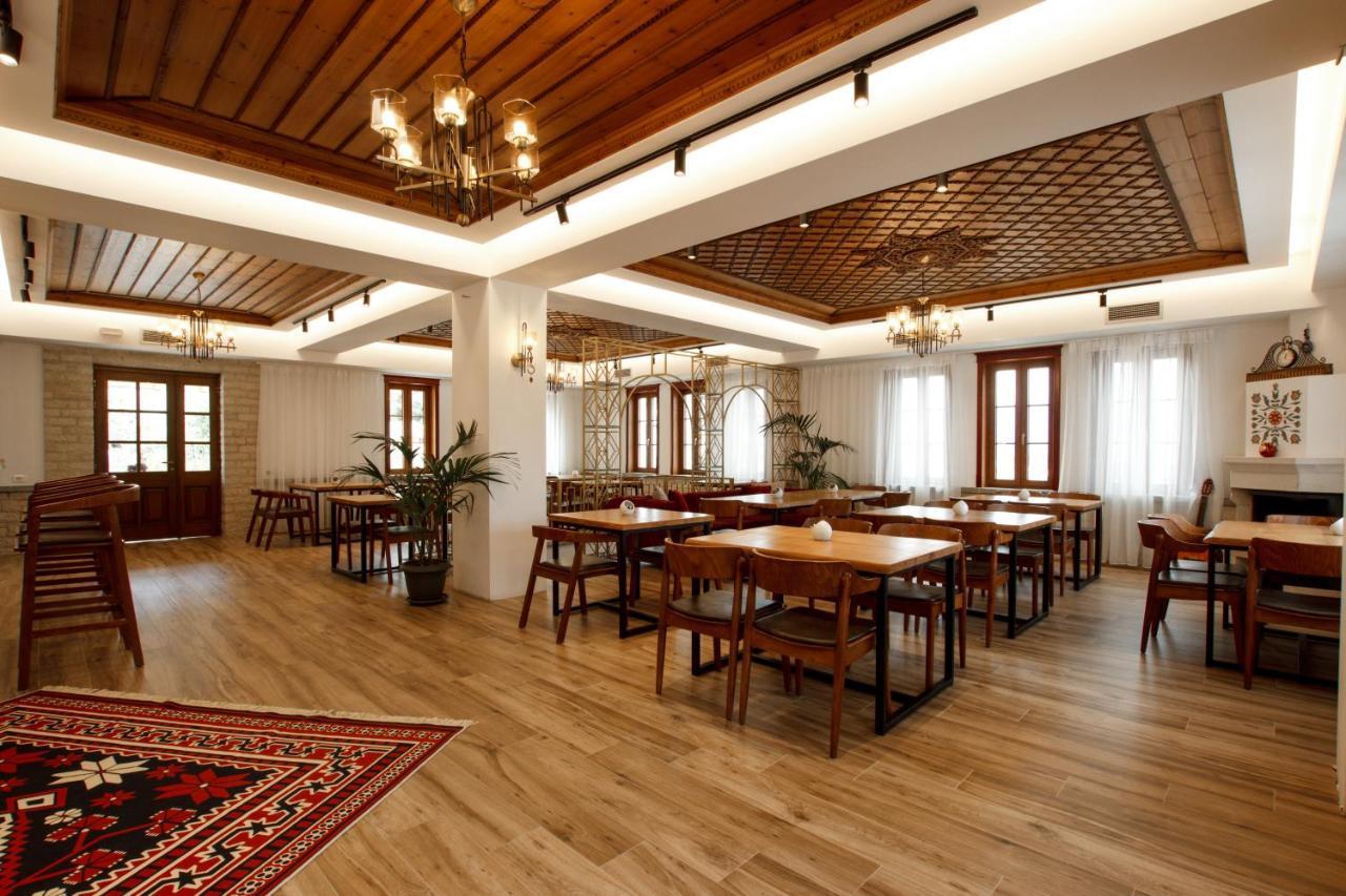 Rose Garden Hotel Gjirokastër 外观 照片